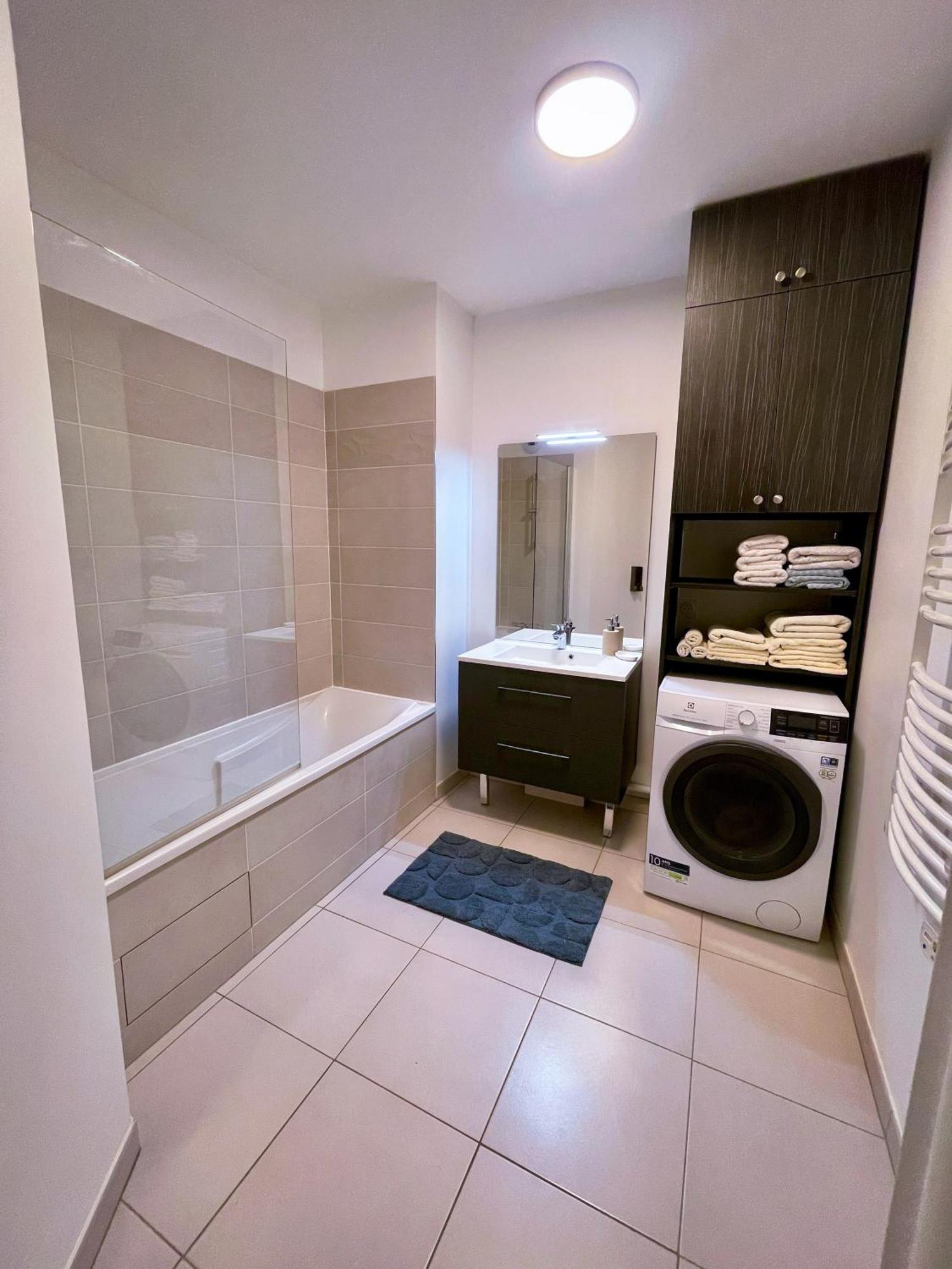 Grand Appartement كليشي المظهر الخارجي الصورة