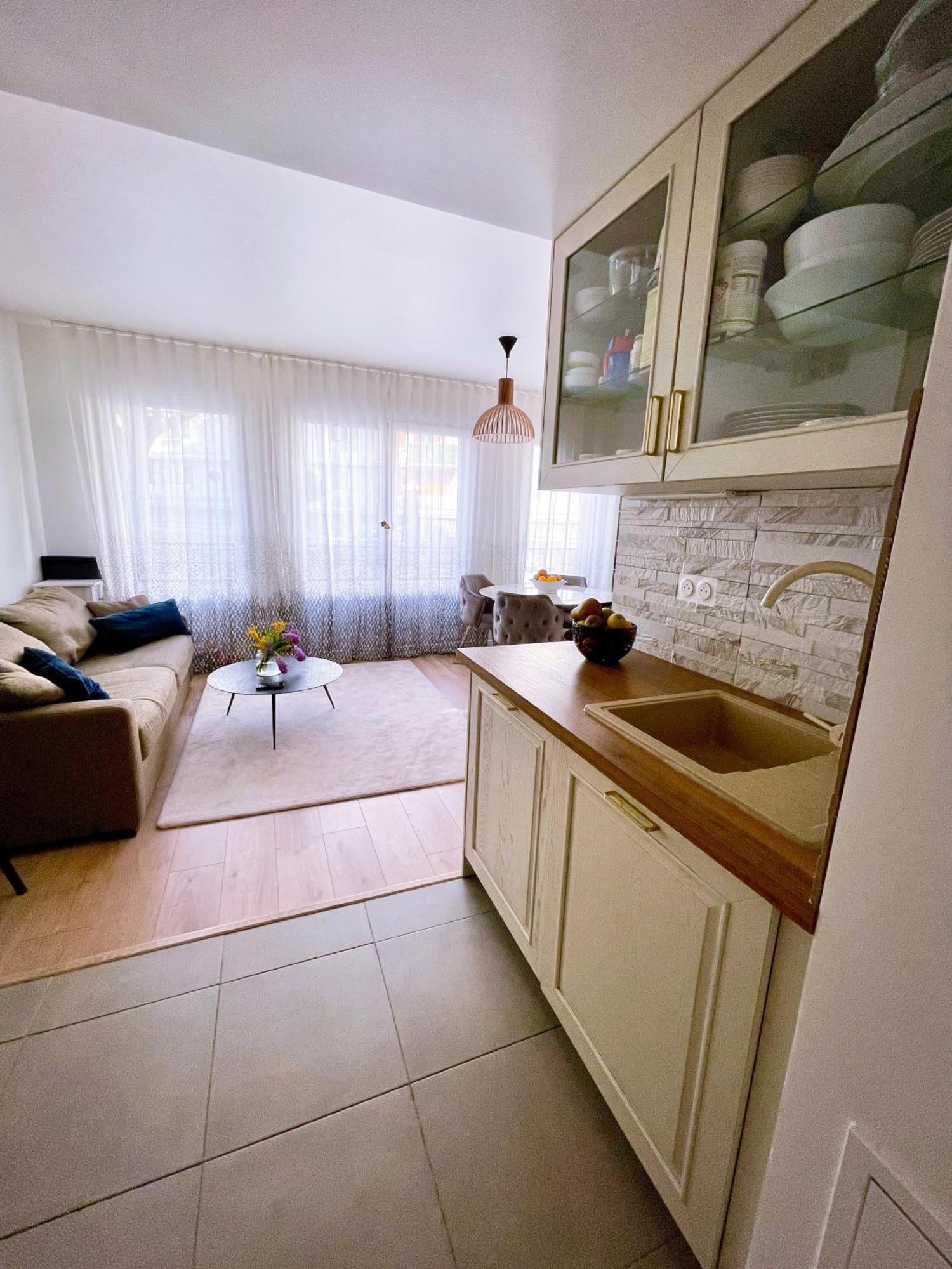 Grand Appartement كليشي المظهر الخارجي الصورة